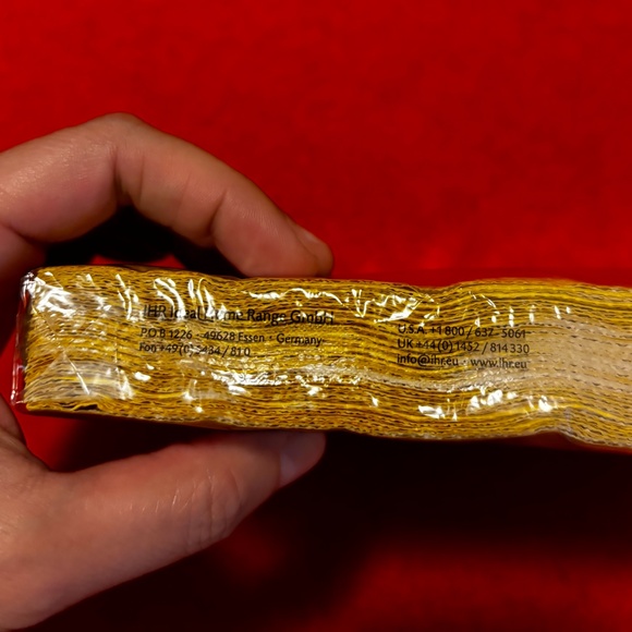 Marimekko Auringon flowers paper napkins pack of 20 made in Germany NWT - Picture 5 of 7